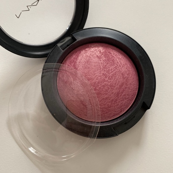 MAC Cosmetics Mineralized Blush in Gentle - Picture 6 of 8